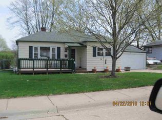 233 Myra Pl, Clinton, IA 52732