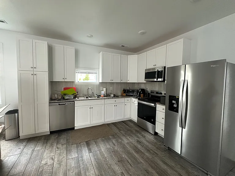 1407 W Leigh St #B — Photo 8