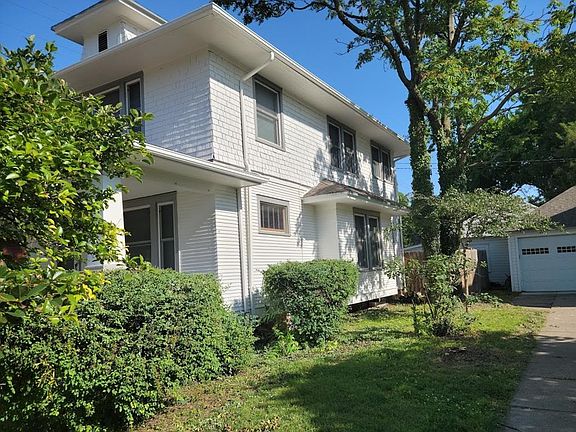 2nd image of 110 E Crawford Ave