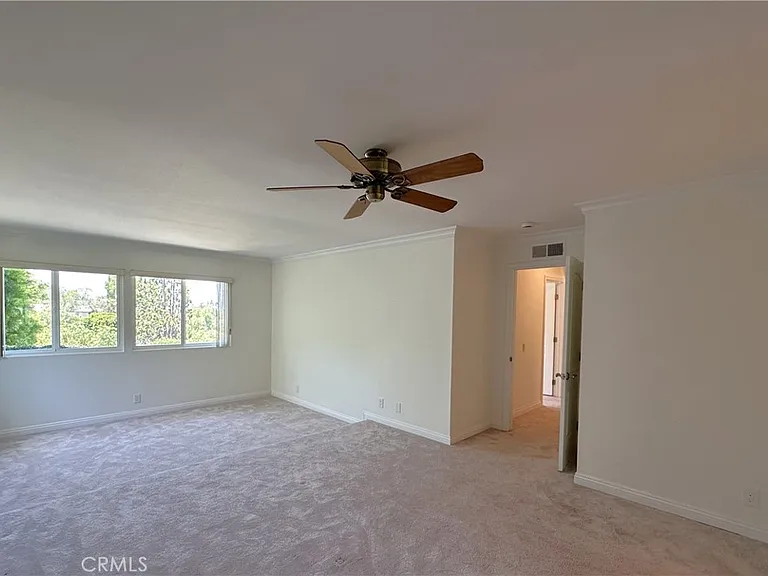 26543 Academy Dr — Photo 33
