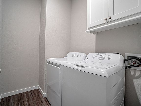 4th image of 3101 Garrison Ln #B