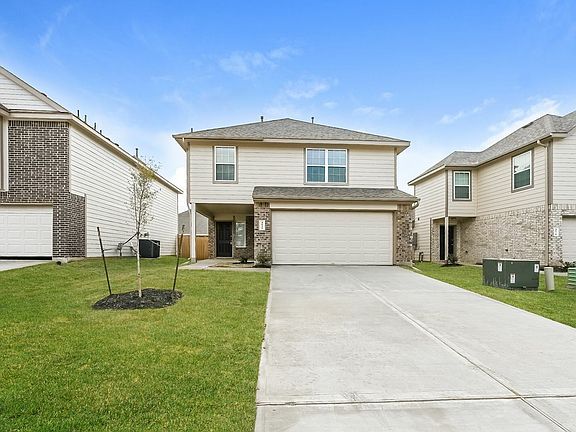 3rd image of 4822 Sweet Chestnut Ln