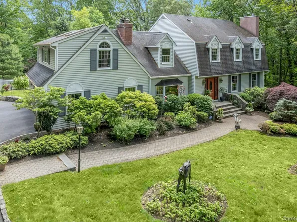 12 Woodland Ct S, Bedford, NY 10506