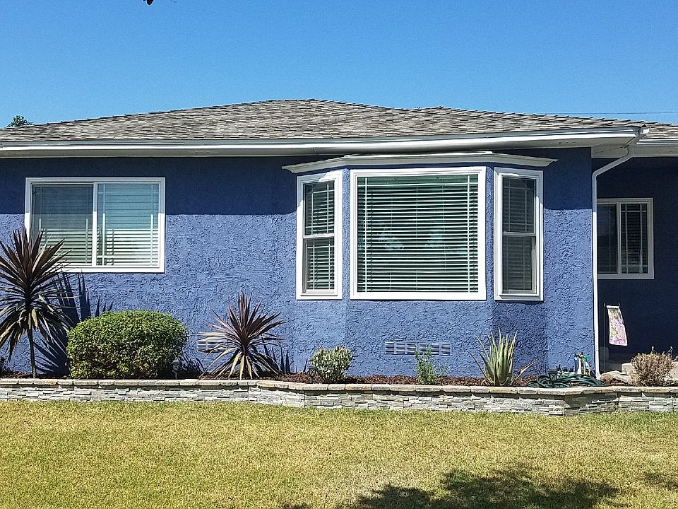 1st image of 4553 Hackett Ave