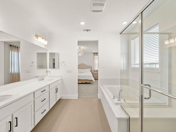4th image of 11927 Roquefort Way