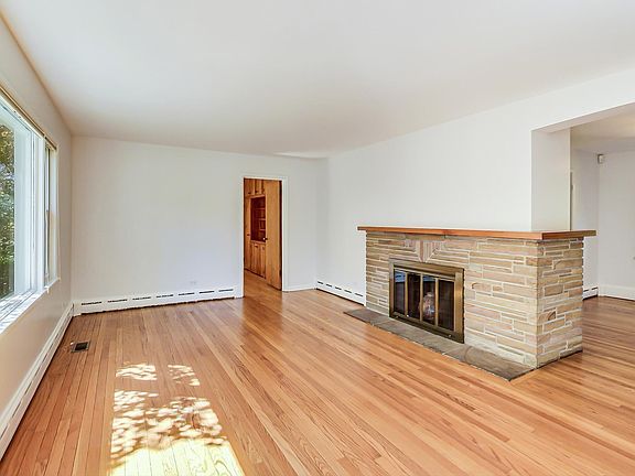 2nd image of 2786 Saint Johns Ave #1