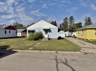 408 2nd St SE, Towner, ND 58788