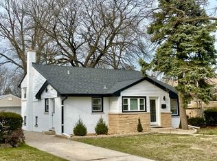 922 Glenlake Ave, Park Ridge, IL
