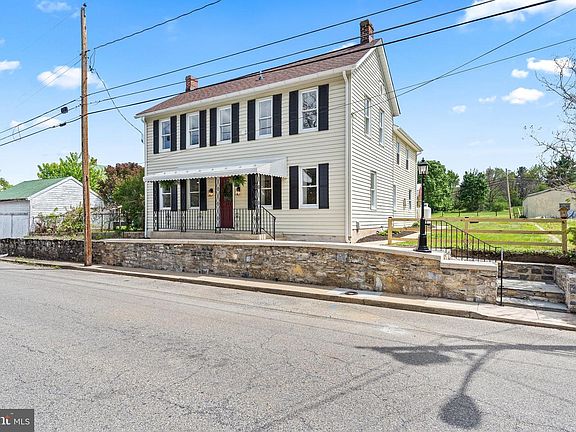 2nd image of 102 W Antietam St