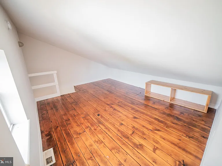 126 W Laurel St #2 — Photo 16