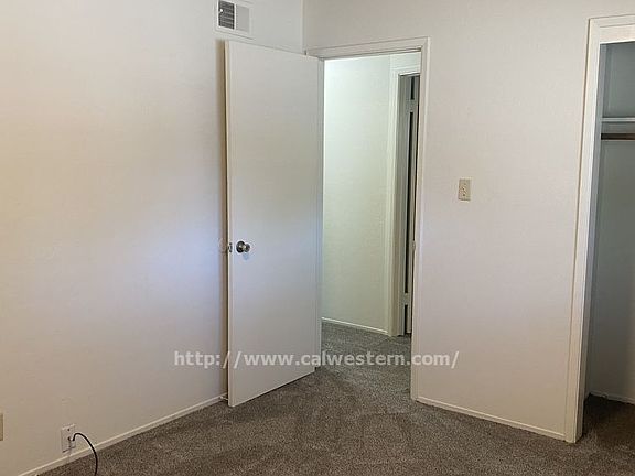 4th image of 506 Hazel Dell Way