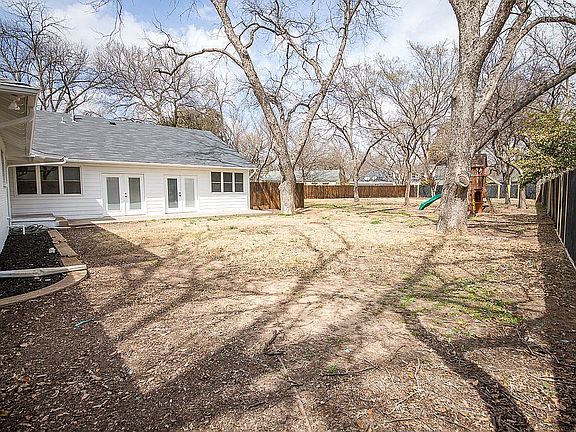 4th image of 2310 Ellingham Dr