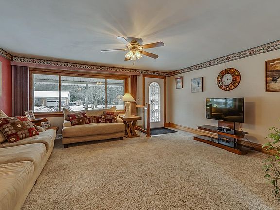 5th image of 55455 Weber Dr