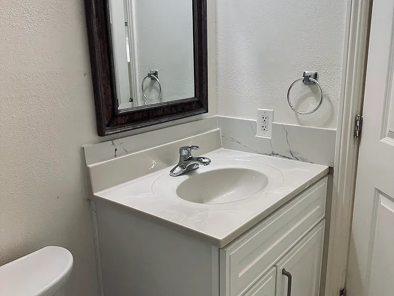 655 Sycamore Ave #11 — Photo 9