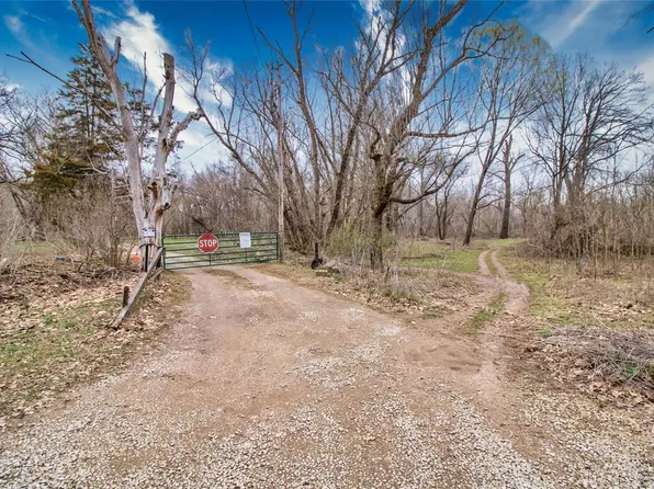 6261 N River Dr, Cedar Hill, MO 63016