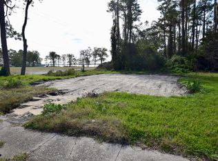 1001 N B St, New Bern, NC 28560