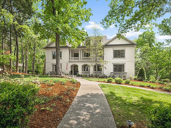 3rd image of 1412 Willowbrooke Cir