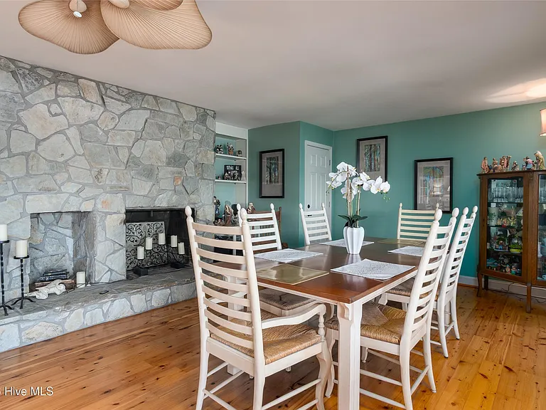 810 Madam Moores Ln #A — Photo 31