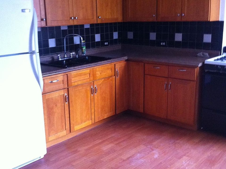 2nd image of 1304 W 31st St #2