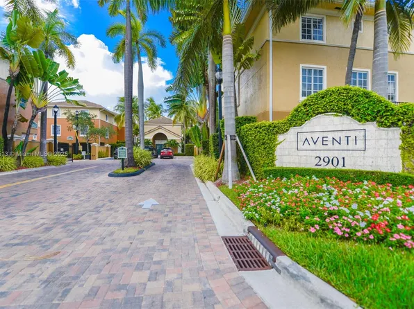 2811 NE 185th St APT 801, Aventura, FL 33180