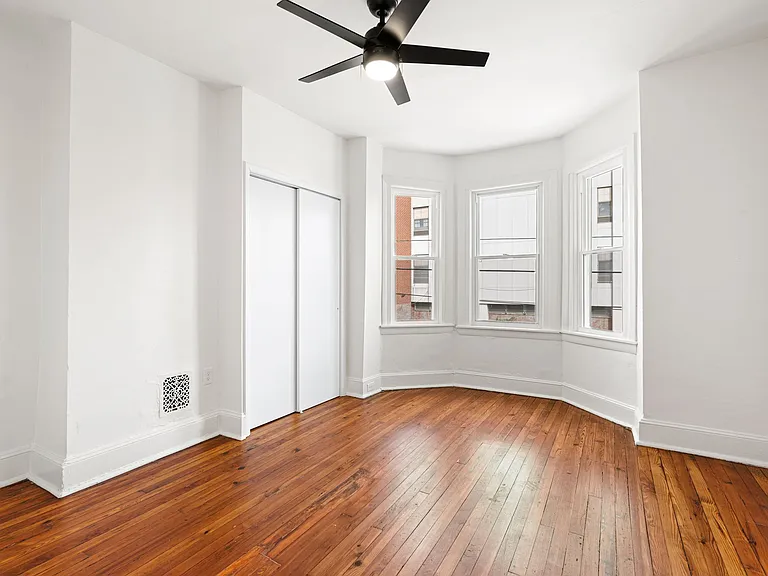 2528 S 63rd St — Photo 11