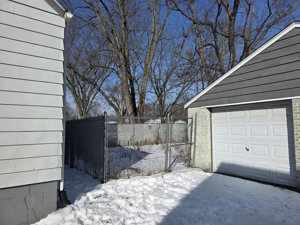 224 Maryland St NW — Photo 3