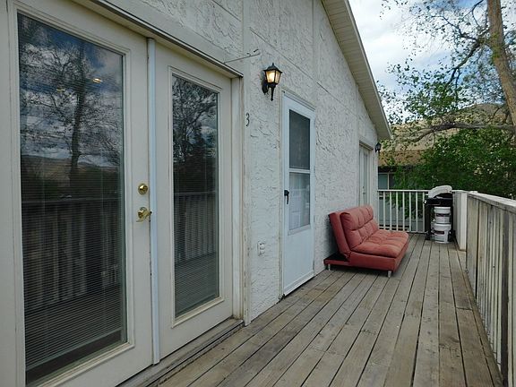 4th image of 869 Iowa Ave APT 3