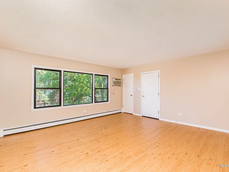 813 E Marquette Rd — Photo 4