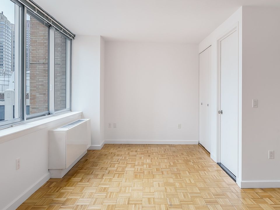 1st image of 101 W End Ave APT 9T