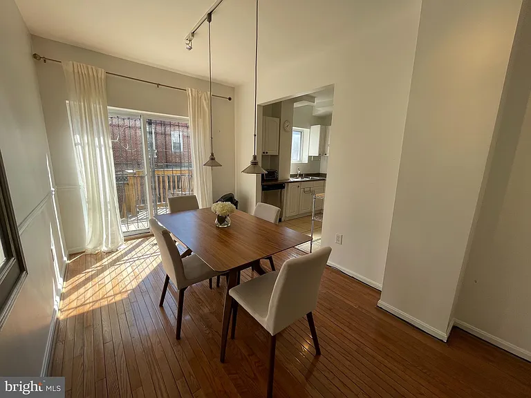 514 Columbia Rd NW — Photo 18