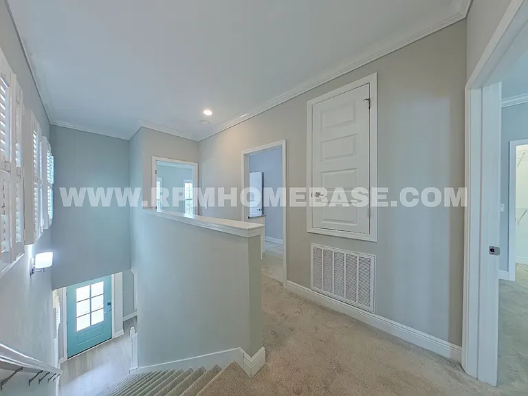 1705 E Gadsden St — Photo 13
