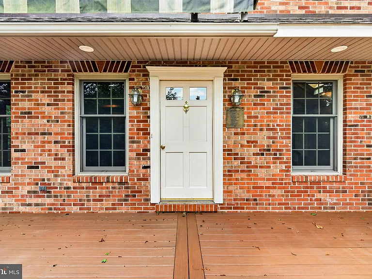 42 Kitty Ln — Photo 15