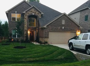 38 Hallmark Dr, Panorama Village, TX 77304