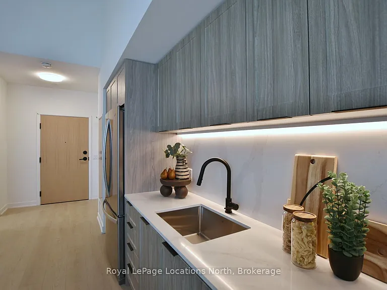 31 Huron St #603 — Photo 14