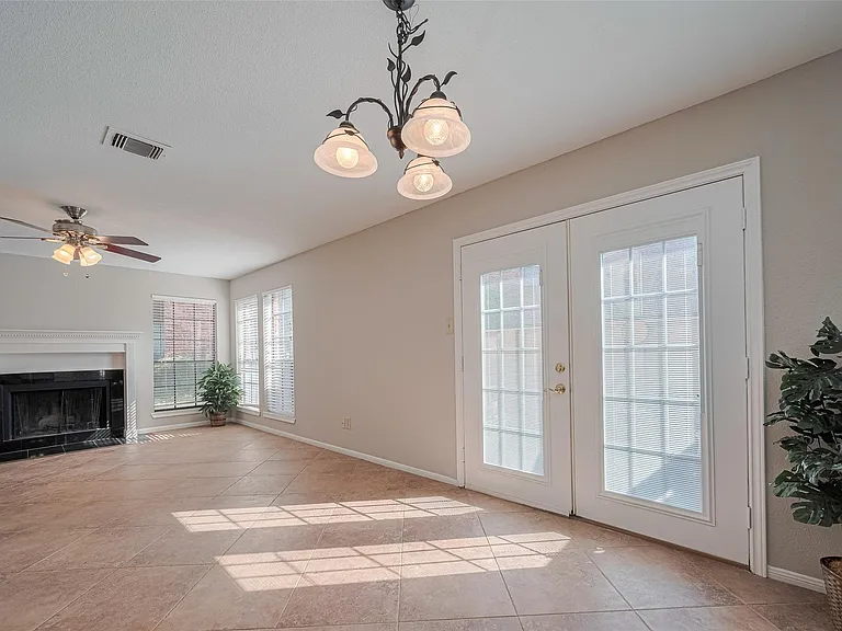 2211 S Kirkwood Rd #19 — Photo 12