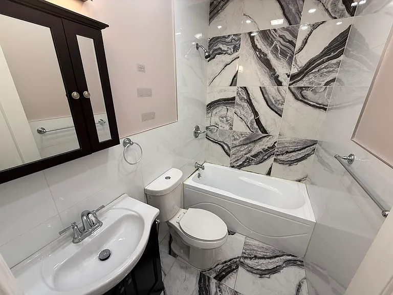 5516 Hudson Ave #29E — Photo 8