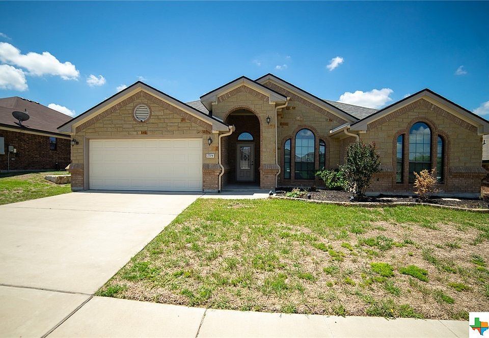 1st image of 2704 Traditions Dr