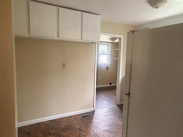 505 Glendale Ave — Photo 22
