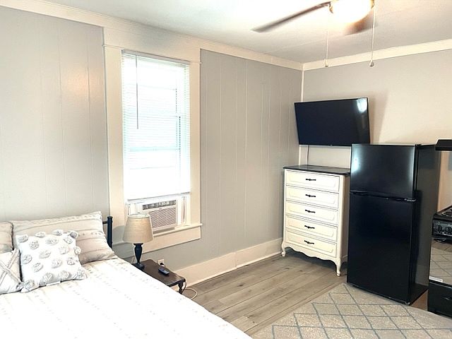 1st image of 507 S Georgia St #4