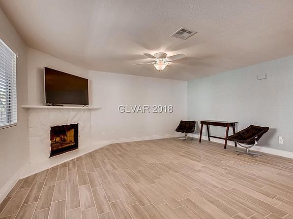 5th image of 1101 N Buffalo Dr APT 102