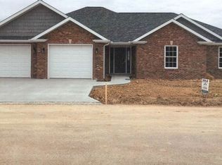 800 Reyling Dr UNIT 3, Jasper, IN 47546