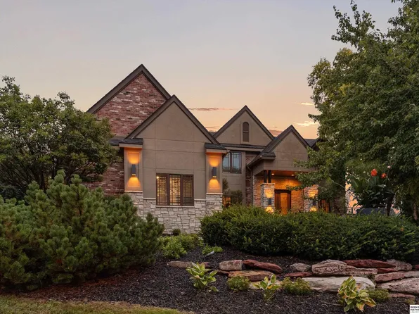 1213 S 184th Cir, Omaha, NE 68130