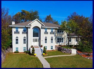 N105W14290 Evergreen Cir, Germantown, WI 53022