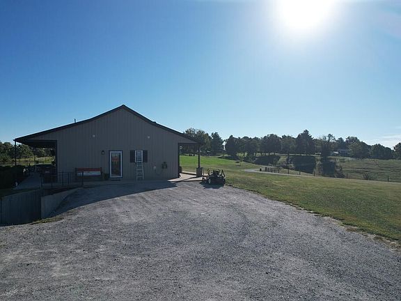 2nd image of 273-273 S Bluegrass Rd