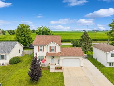 2219 10th Street Pl, Nevada, IA, 50201