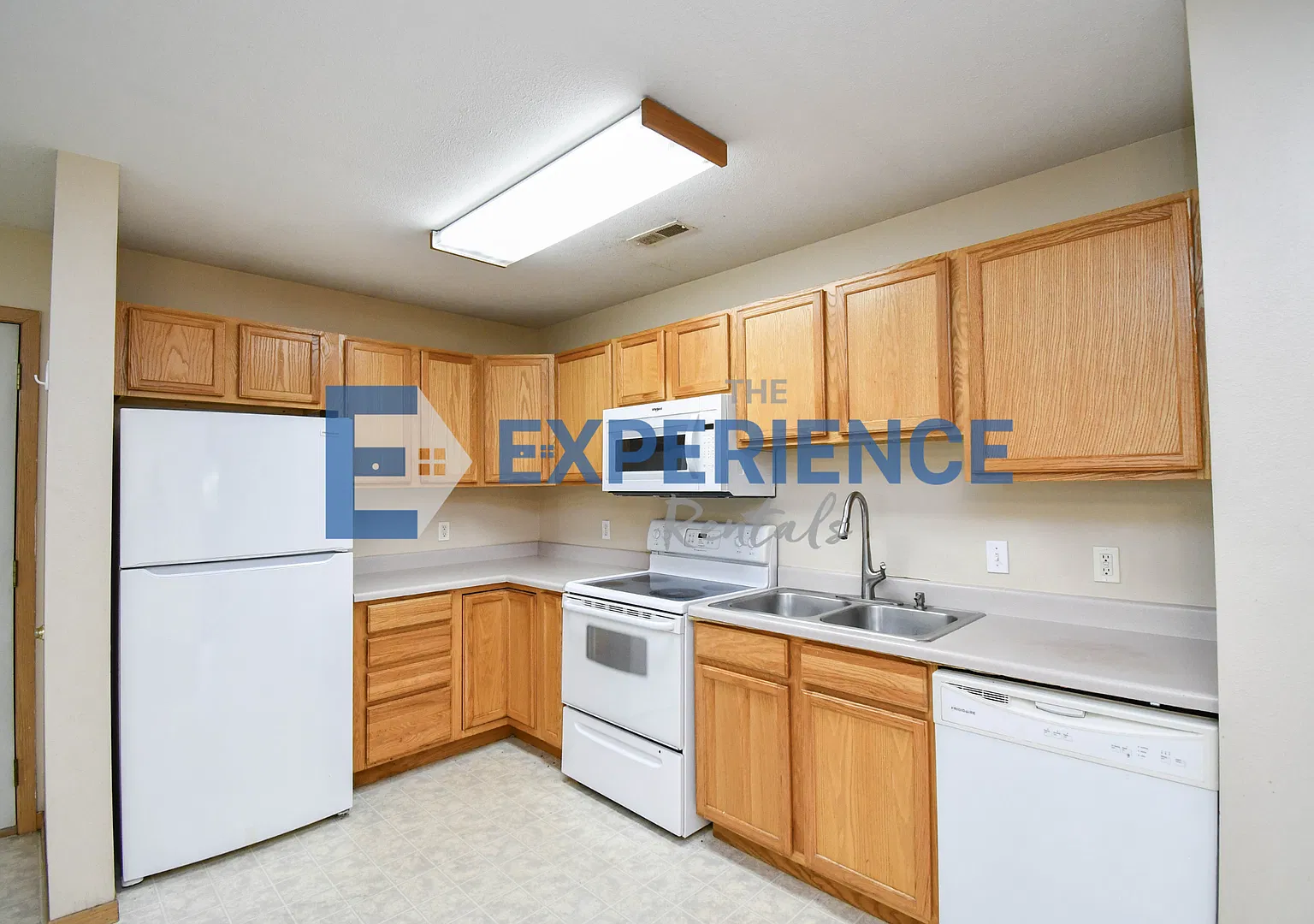 Beautiful 3-Bedroom Brandon Condo with Spacious Living Area & Deck! — Photo 4