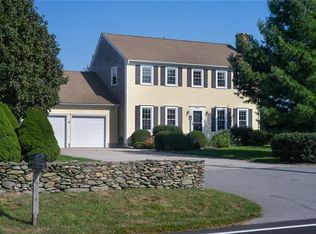 1040 Middle Rd, Portsmouth, RI 02871