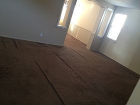 4th image of 15581 Hammett Ct