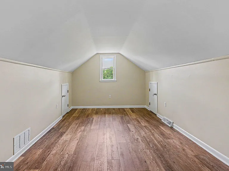 209 Casparus Way — Photo 27