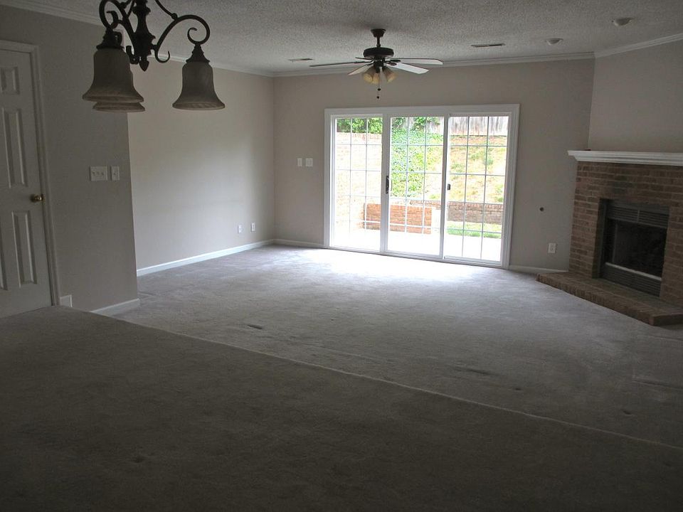 1st image of 10407 Ravenbrook Ln